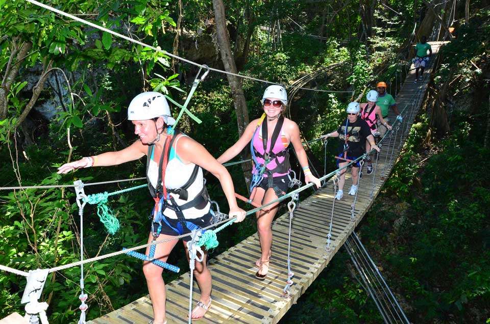 tourists_mystic_mountain